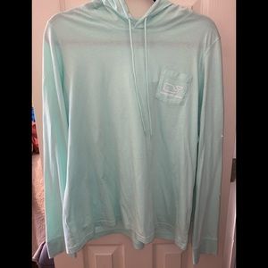Vineyard Vines sweater t shirt